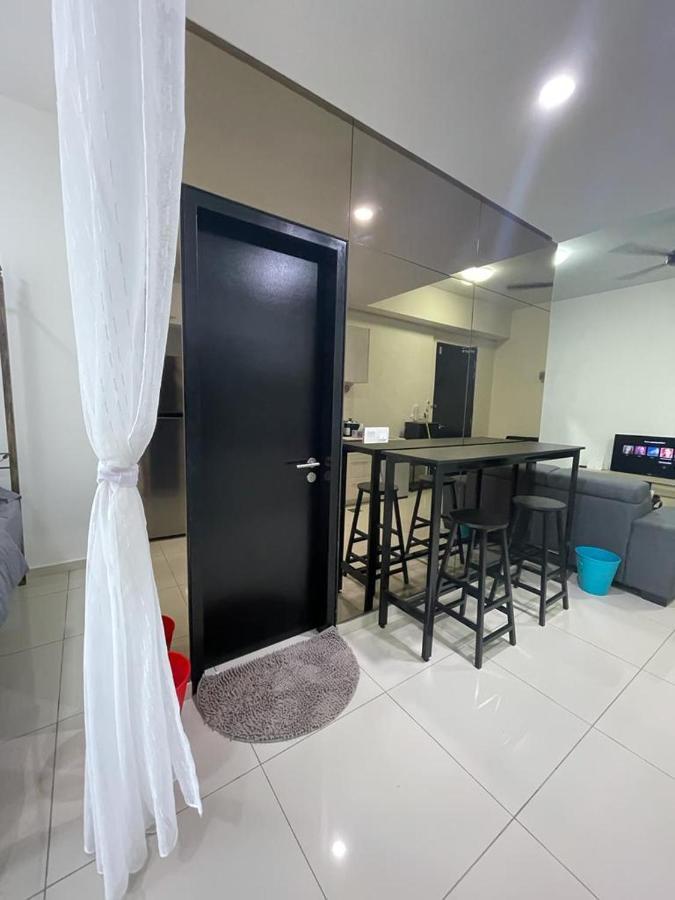 Kyra Homestay Centrus Soho Cyberjaya *Wifi And Pool* Екстер'єр фото