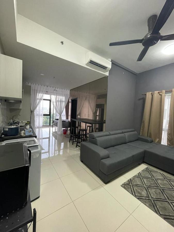 Kyra Homestay Centrus Soho Cyberjaya *Wifi And Pool* Екстер'єр фото