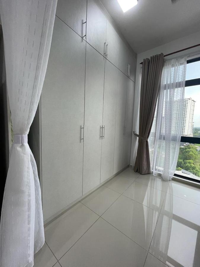 Kyra Homestay Centrus Soho Cyberjaya *Wifi And Pool* Екстер'єр фото